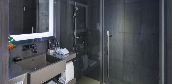 novotel-bangkok-bangna-hotel-guest-room-superior-room-image03-2